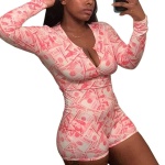Pyjama onesie sexy à motif argent pour femme porté par une femme très haute qualité