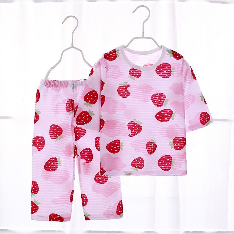 Pyjama d’été à manches trois-quarts motif fraise en coton pour enfants pyjama dete blanc en coton a motif nuages pour enfants 4