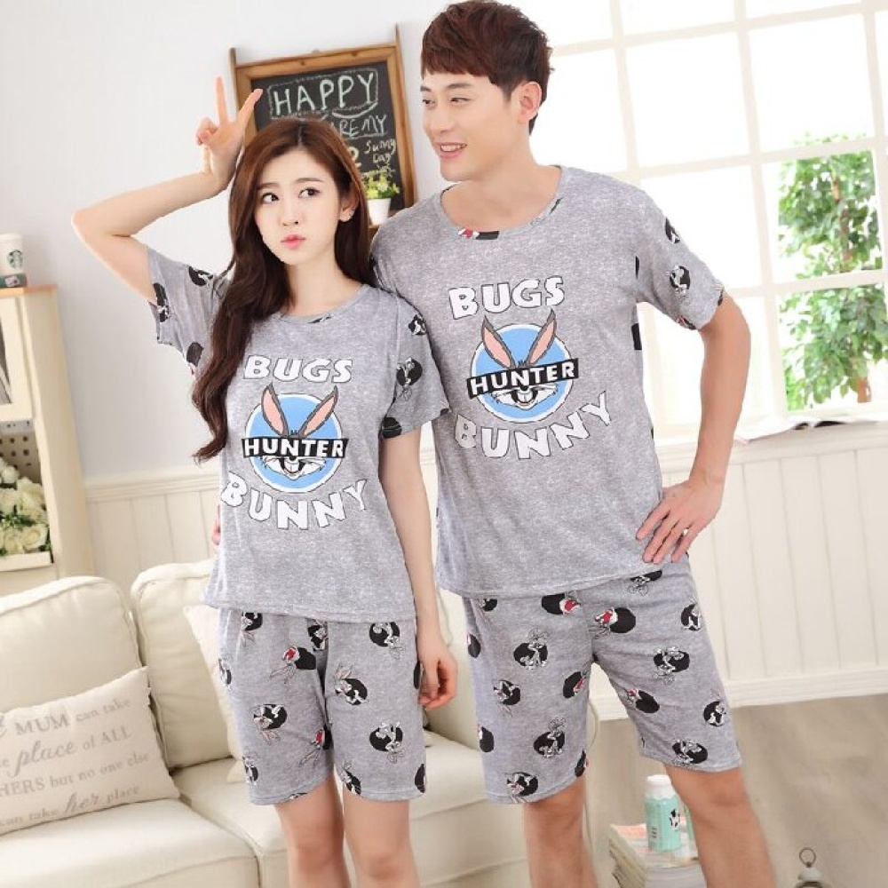 Pyjama deux pièces t-shirt et short gris motif Bugs Bunny pour couple à la mode