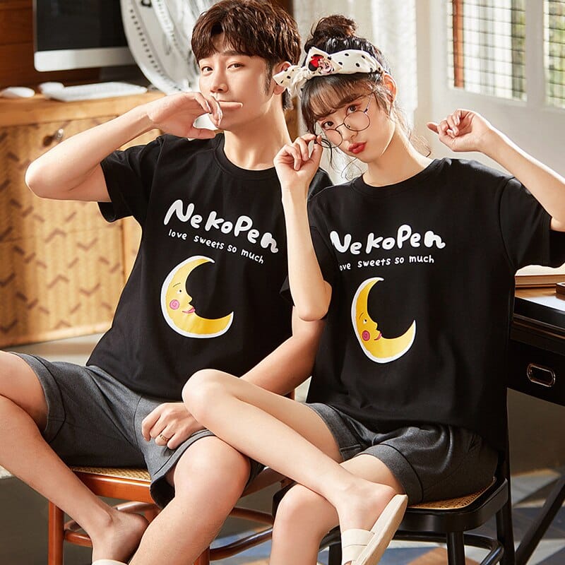 Pyjama deux pièces t-shirt et short noir motif demi lune pour couple