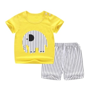 Pyjama deux pièces t-shirt motif éléphant jaune et short en coton en rayure noir et blanc