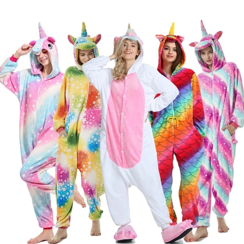 Pyjama animal et licorne 3D à capuche pour adulte multicolore portés par des filles à la mode