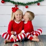 Pyjama de Noel à rayures pour enfant en bas âge pour une petite fille et un petit garçon à la mode