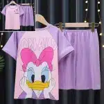Pyjama d'été daisy pour petite fille violet à la mode sur une ceintre