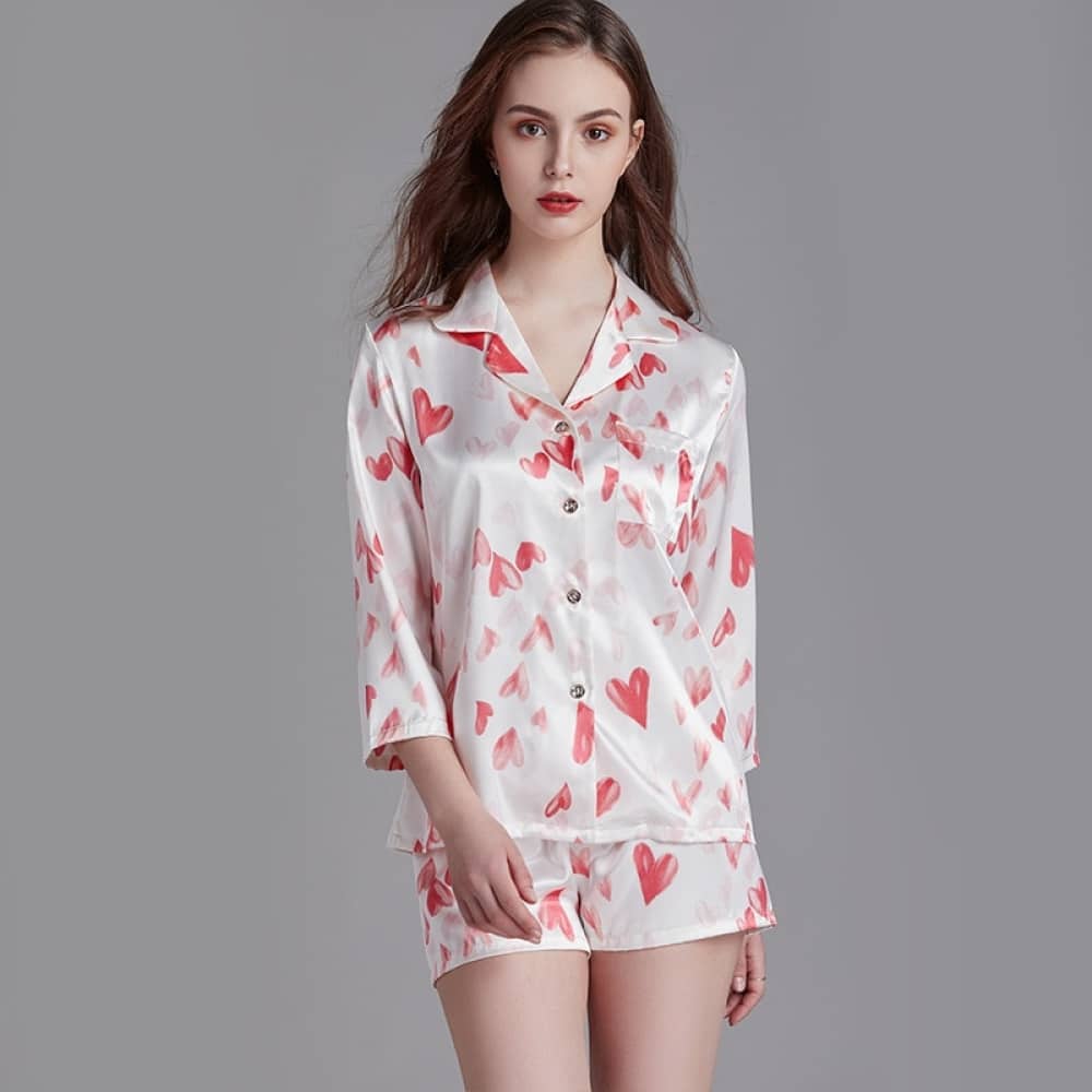 Pyjama à col rabattu avec imprimé cœur pour femmes pyjama a col rabattu avec imprime coeur pour femmes