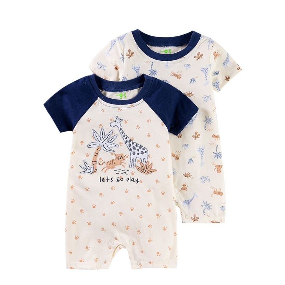 Pyjama barboteuse une pièce à motif dessin animé pour bébé avec un fond blanc