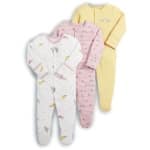 Pyjama combinaison 3 pièces avec imprimé plume et oiseaux pour bébé avec un fond blanc
