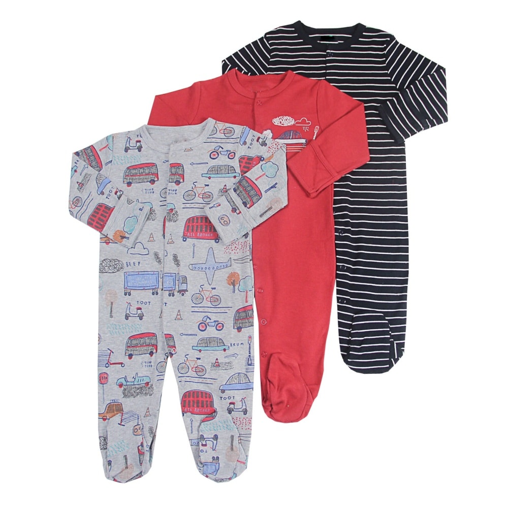 Pyjama combinaison 3 pièces à motif véhicules et rayures pour bébé avec un fond blanc
