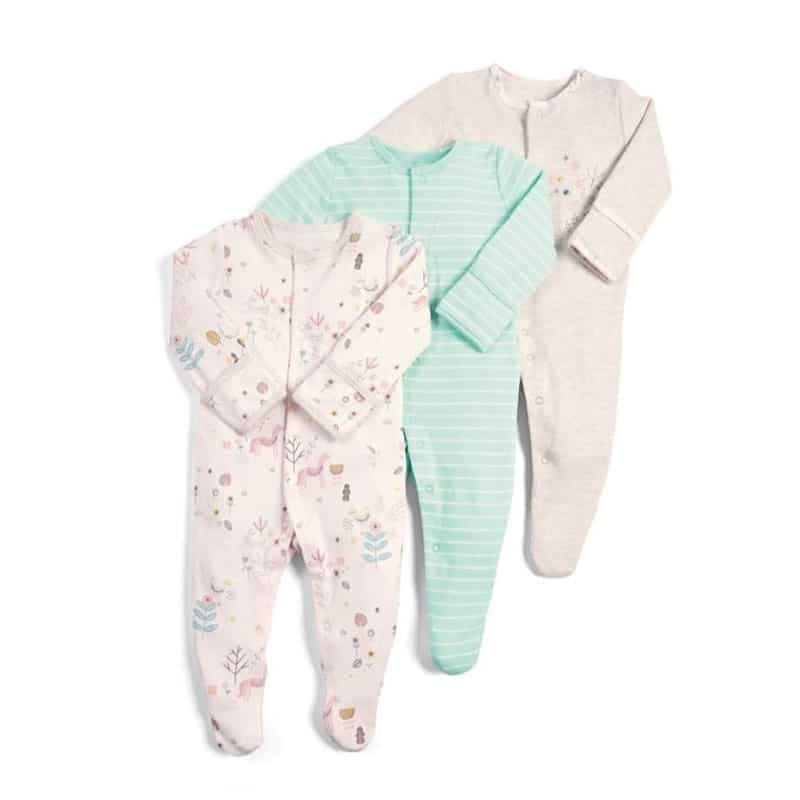 Pyjama combinaison bébé 3 pièces à motif floral et rayures avec un fond blanc