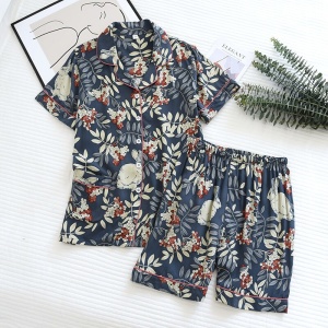 Pyjama d'été décontracté à manches courtes avec imprimé fleur tropicale et lapin avec un cadre à photos à côté