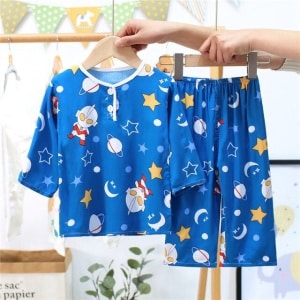 Pyjama en coton à motif étoile et super héros pour garçon bleue sur une ceintre