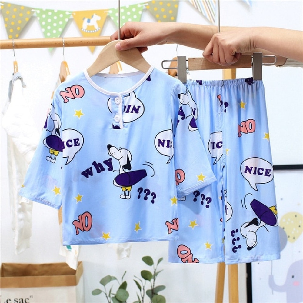 Pyjama d'été deux pièces en coton à motif ours pour enfant sur une ceintre
